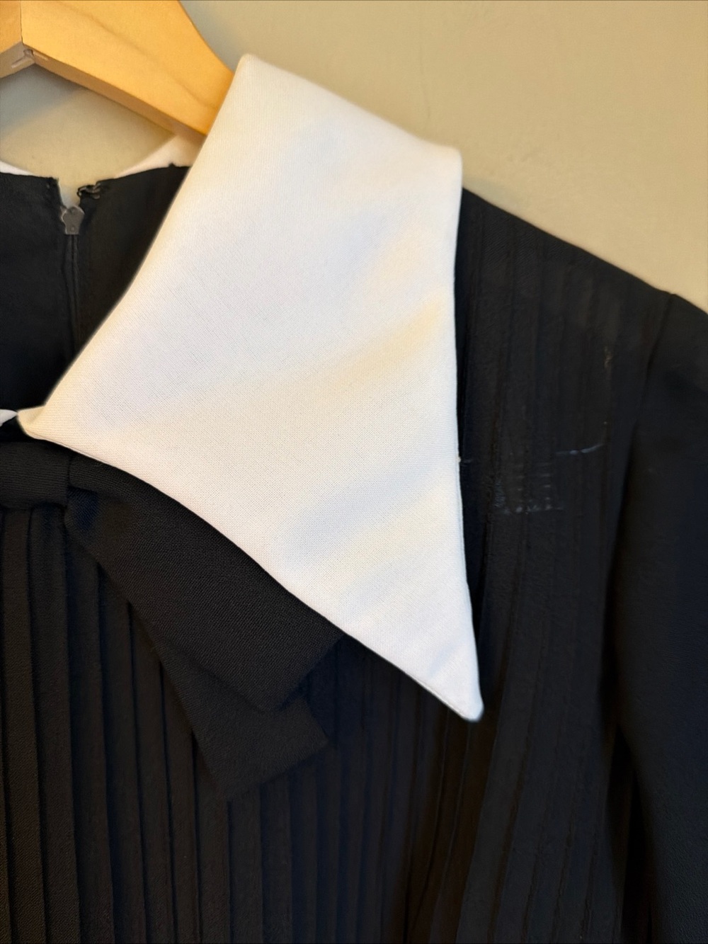 Herman Marcus Dallas Vtg Dress Size 14 Black 70's USA Wednesday Adams Accordion - Picture 7 of 11